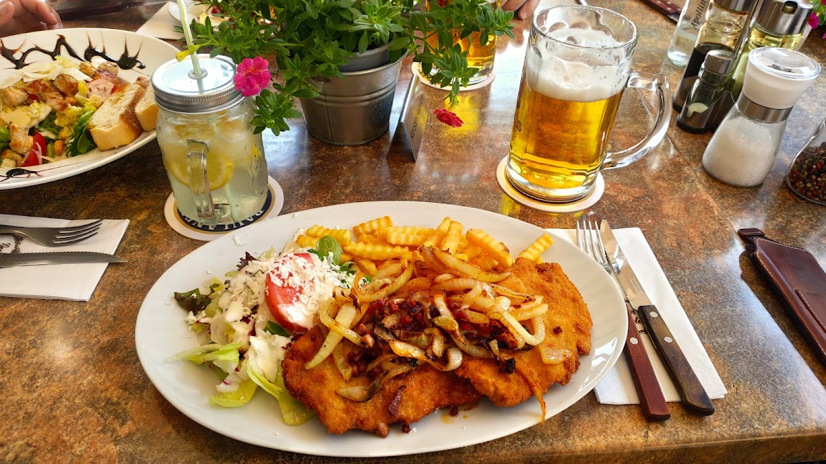 Corner Café Restaurant Photo 7