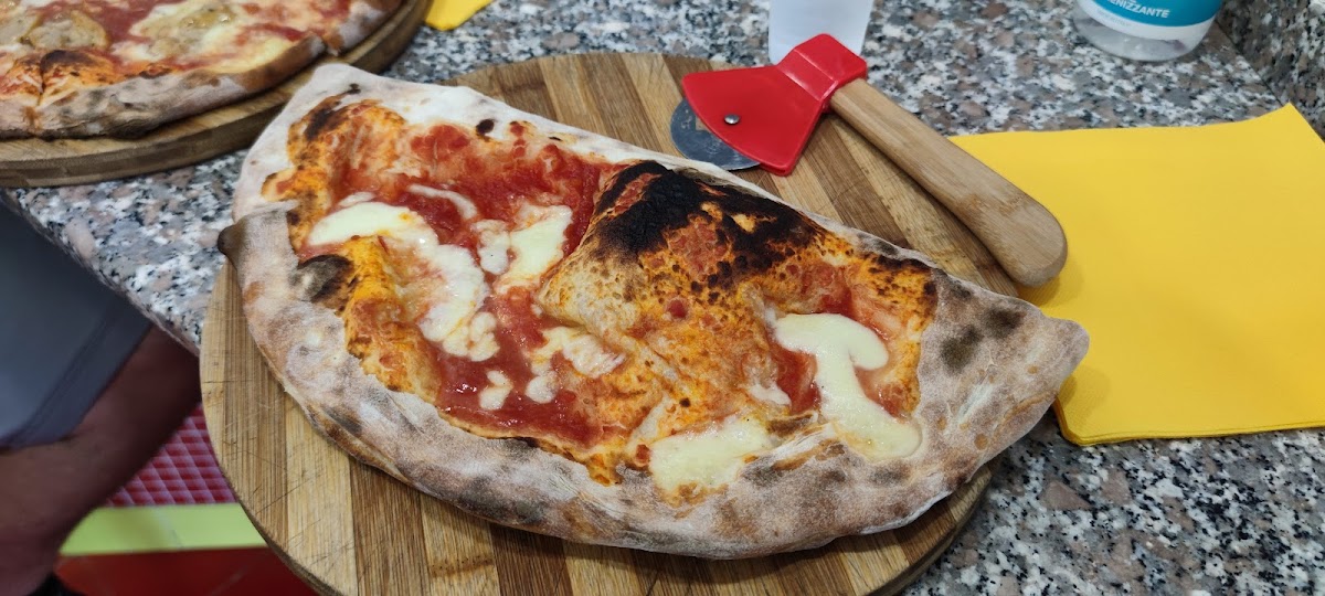 Pizzeria La Rossa Photo 7