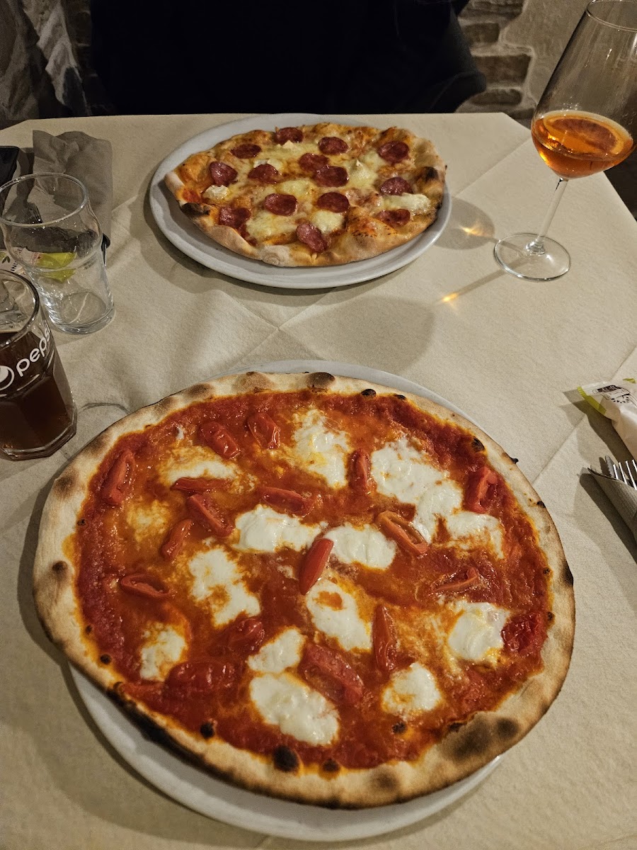 Pizzeria Ristorante Centro Del Mondo Photo 3