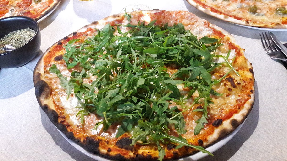 Pizzeria Ristorante Centro Del Mondo Photo 9