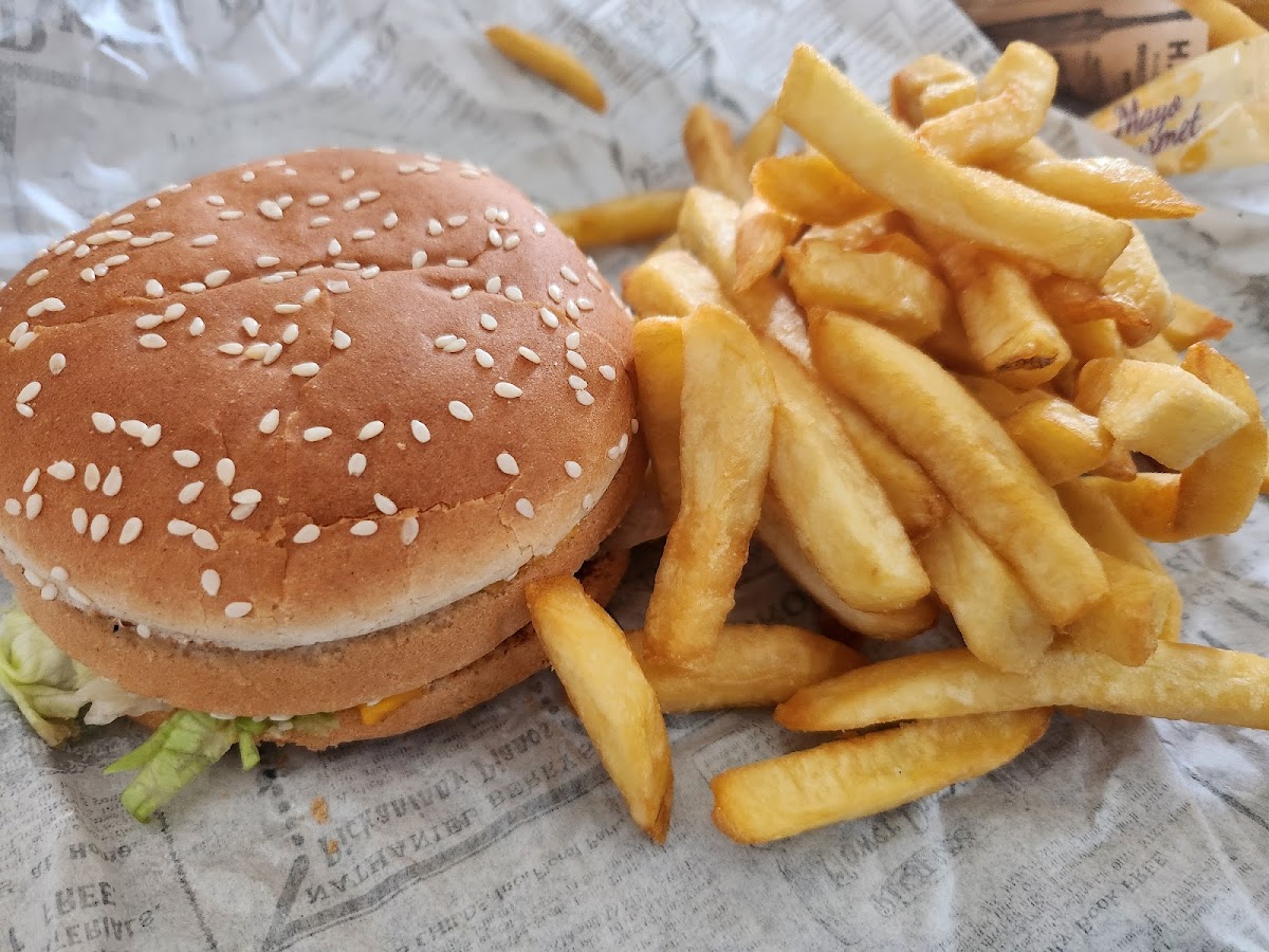 HEAT'S Wok & Burger Photo 6