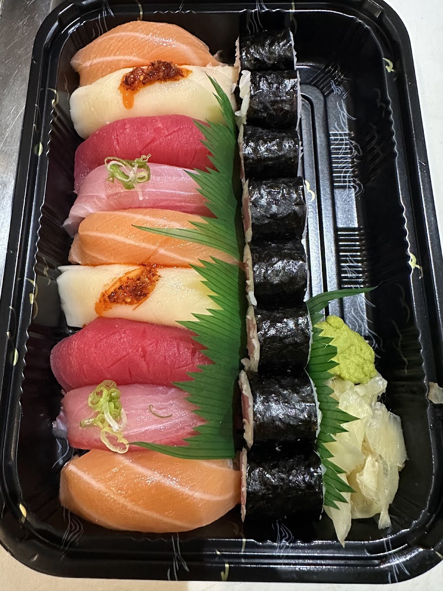 Sushi and Poke Photo 3