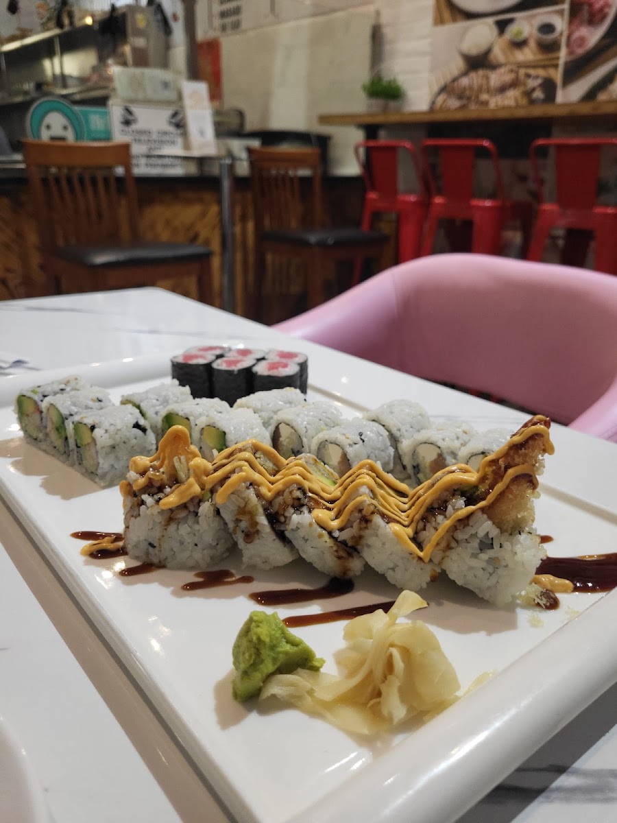 Sushi and Poke Photo 7