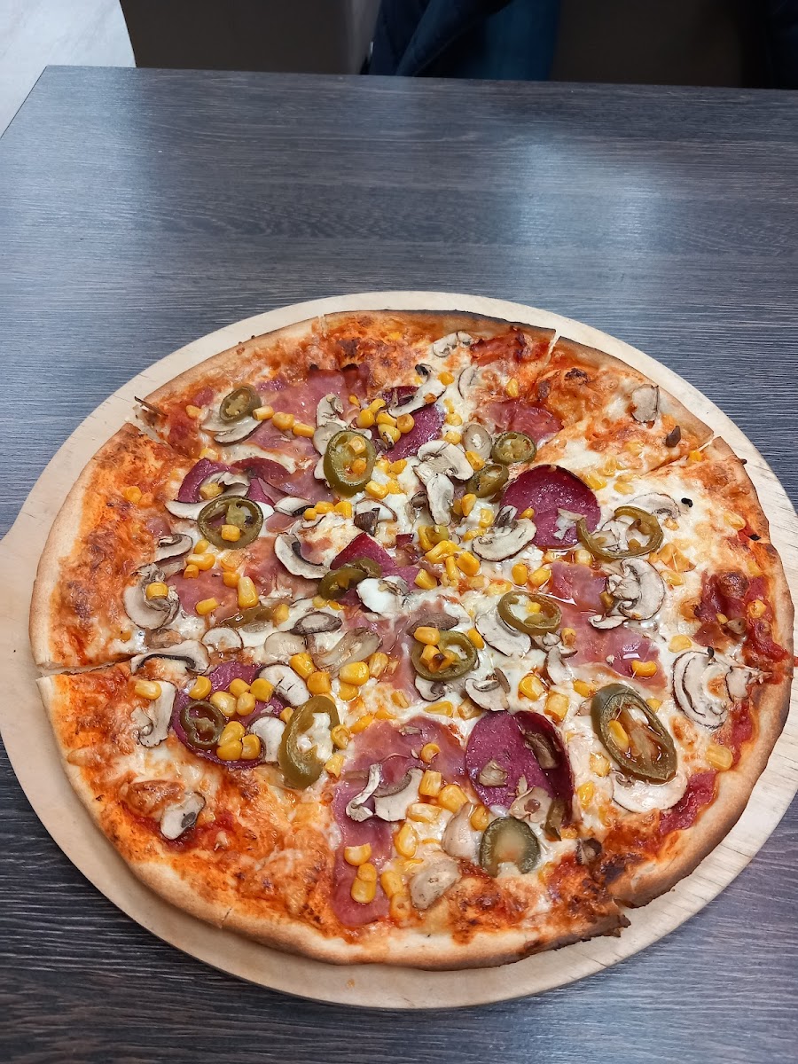 E21 Food Station Photo 2