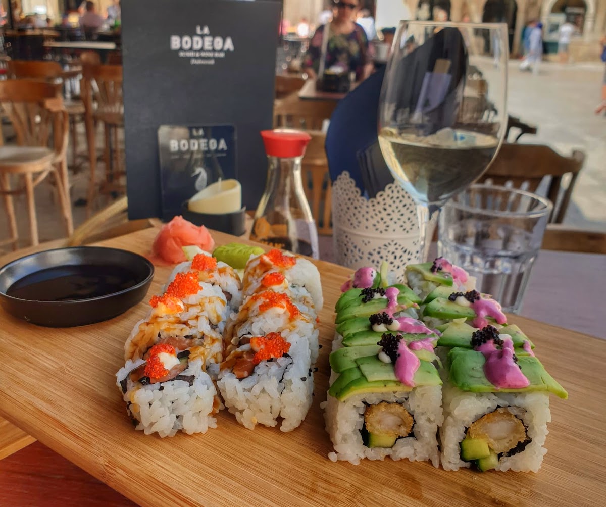 La Bodega Dubrovnik sushi & burger bar Photo 6