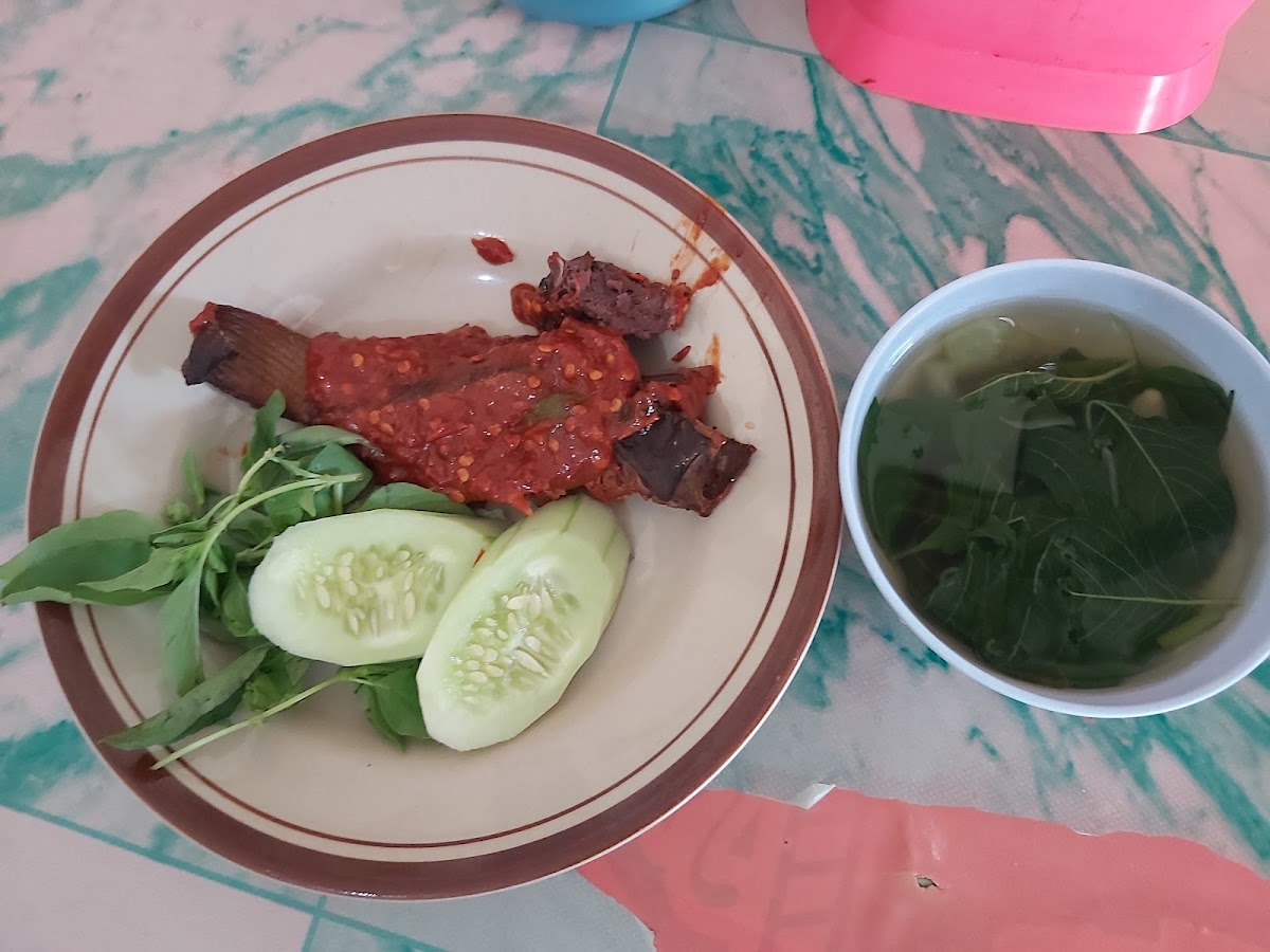 Warung Makan Kamandowo Photo 5