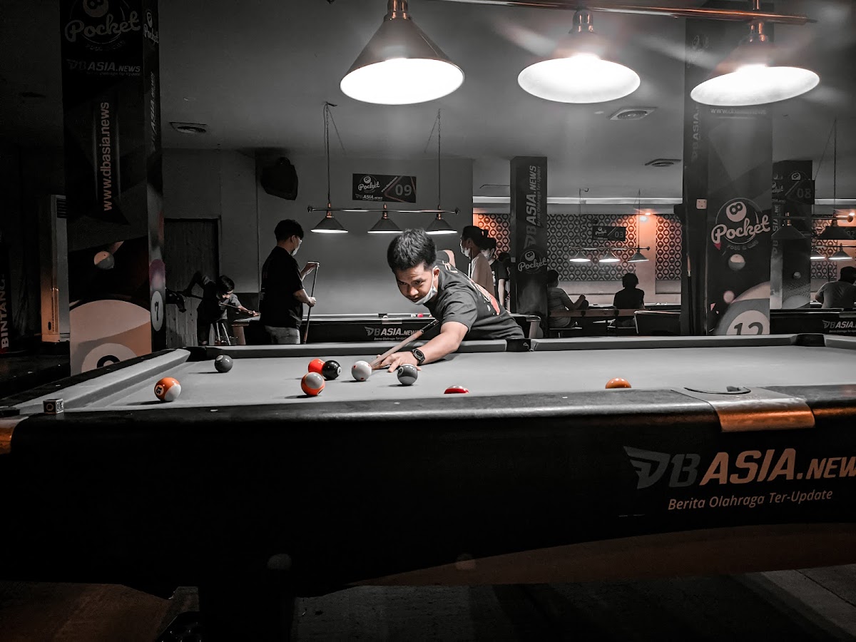 K-Cube Family Resto, Karaoke & Billiard Photo 4