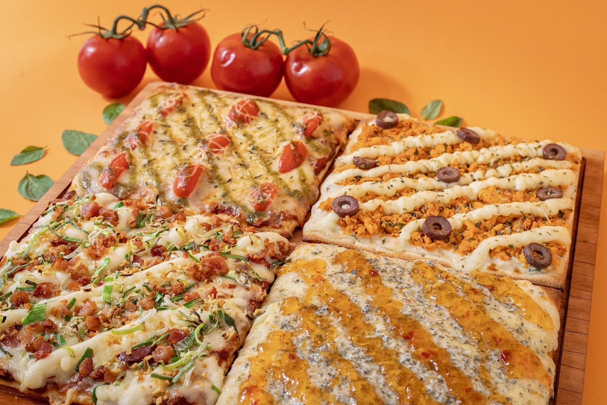 Dims Pizza Photo 3