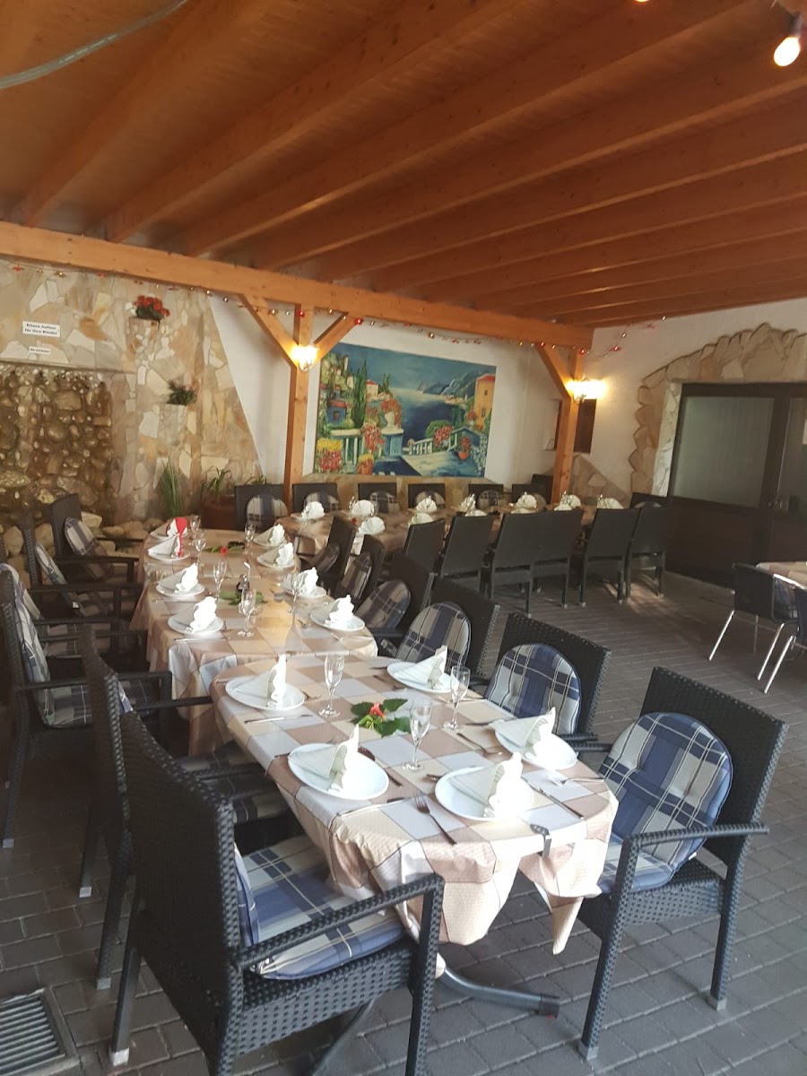 Pizzeria La Familia