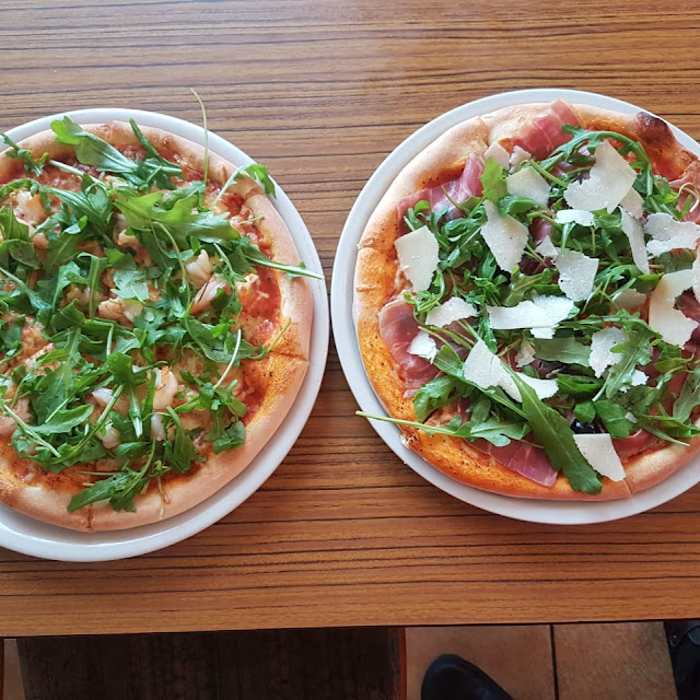 Pizza Riesengarnelen Pizza Parma