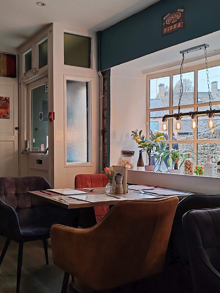Venezia Italian Restaurant Bourton Photo 3