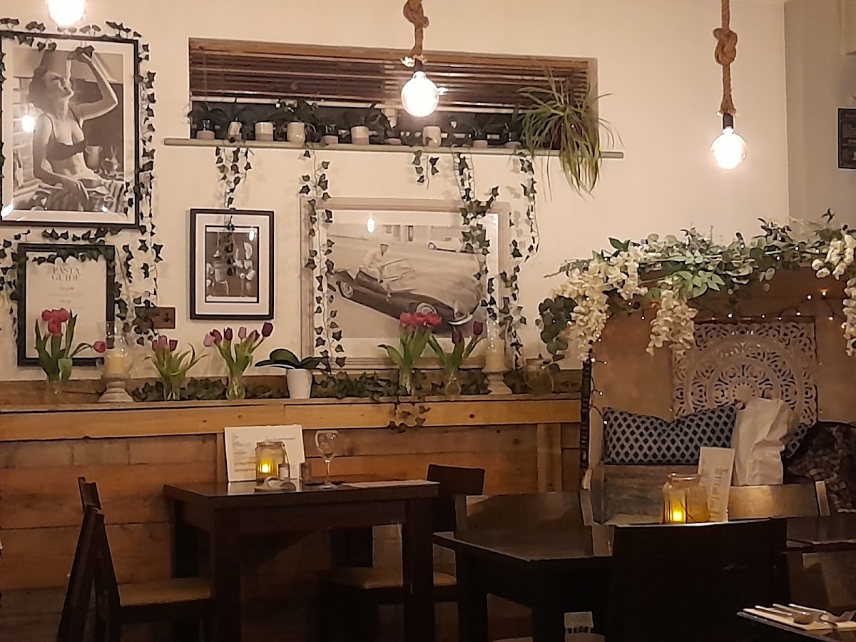 Angelina's Bar And Eatery Photo 3