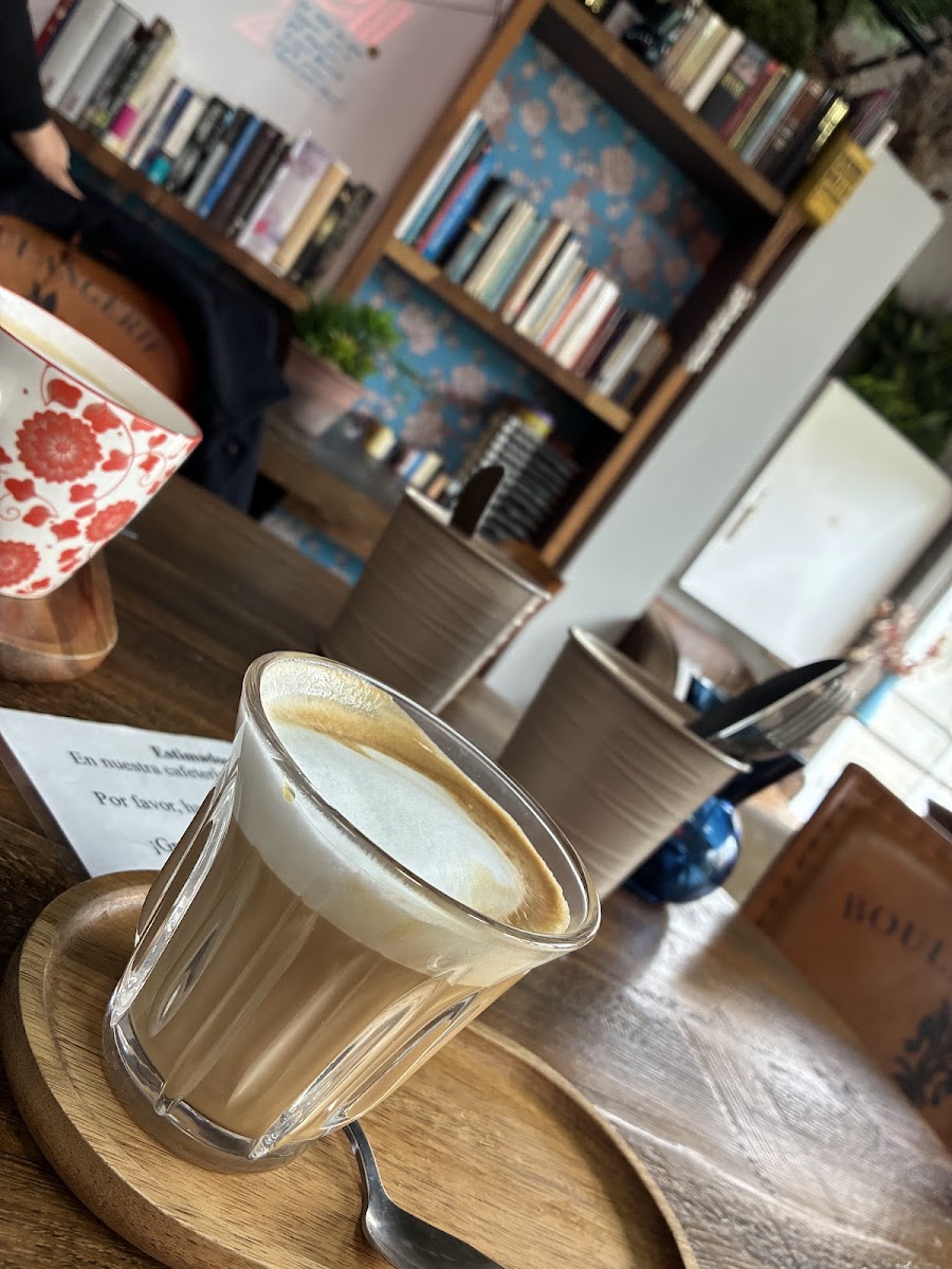 La Calma Café Photo 3