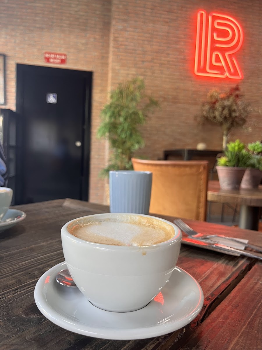 La Calma Café Photo 6