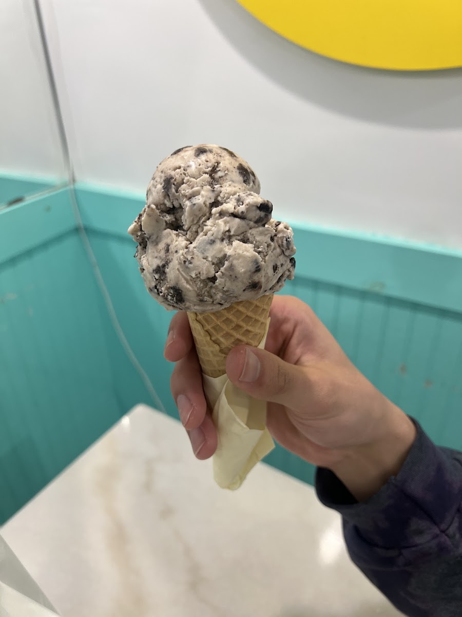 Davey's Ice Cream Photo 4