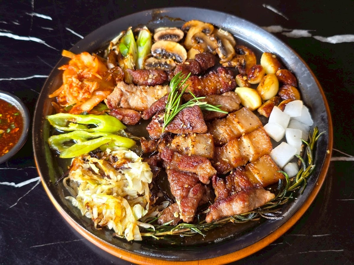 กิน KIN Cafe'&Restaurant Photo 5