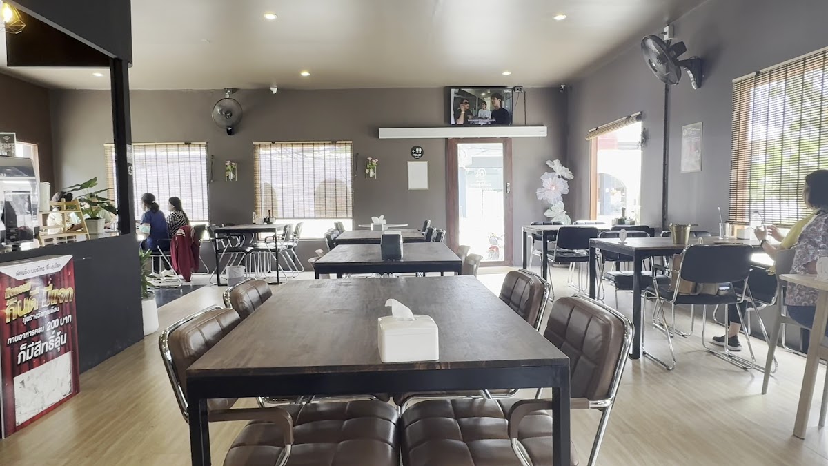 กิน KIN Cafe'&Restaurant Photo 6