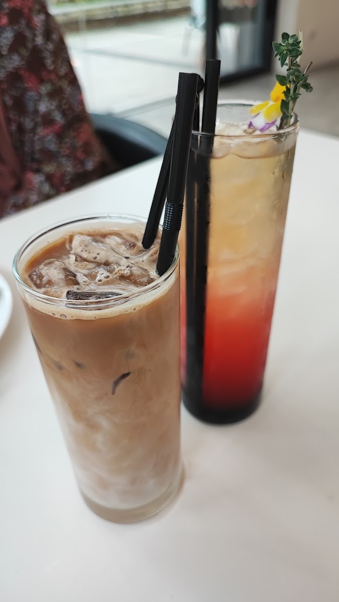 Temp Cafe Photo 7