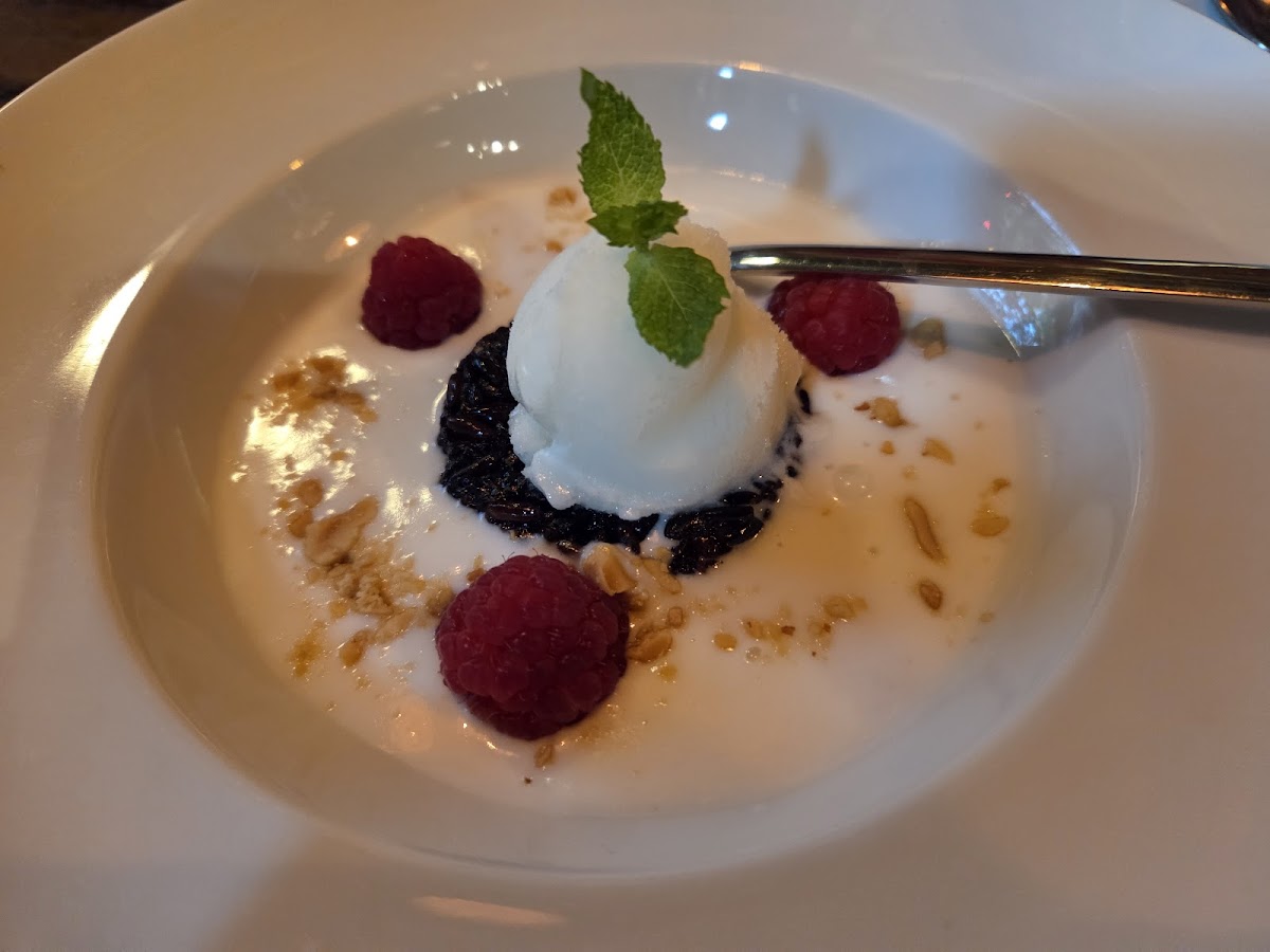 HƯƠNG VIỆT ASIAN FUSION RESTAURANT Photo 8