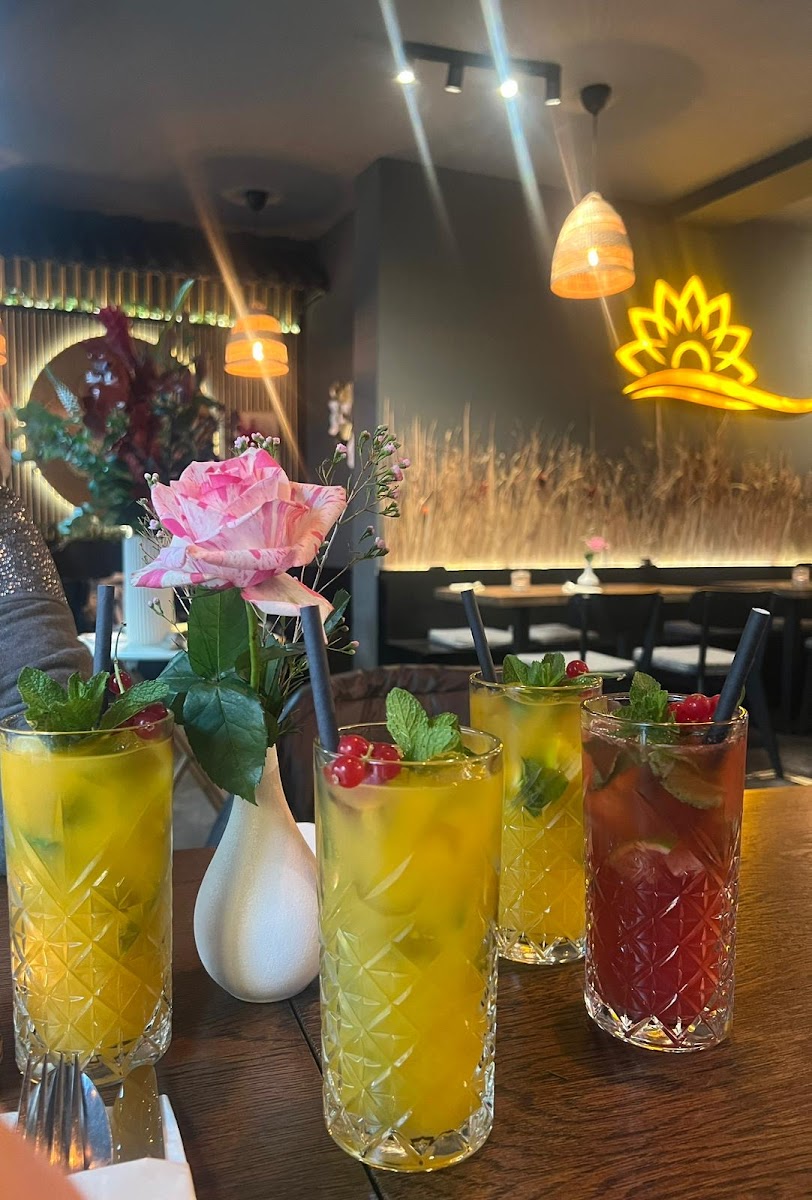 HƯƠNG VIỆT ASIAN FUSION RESTAURANT Photo 9