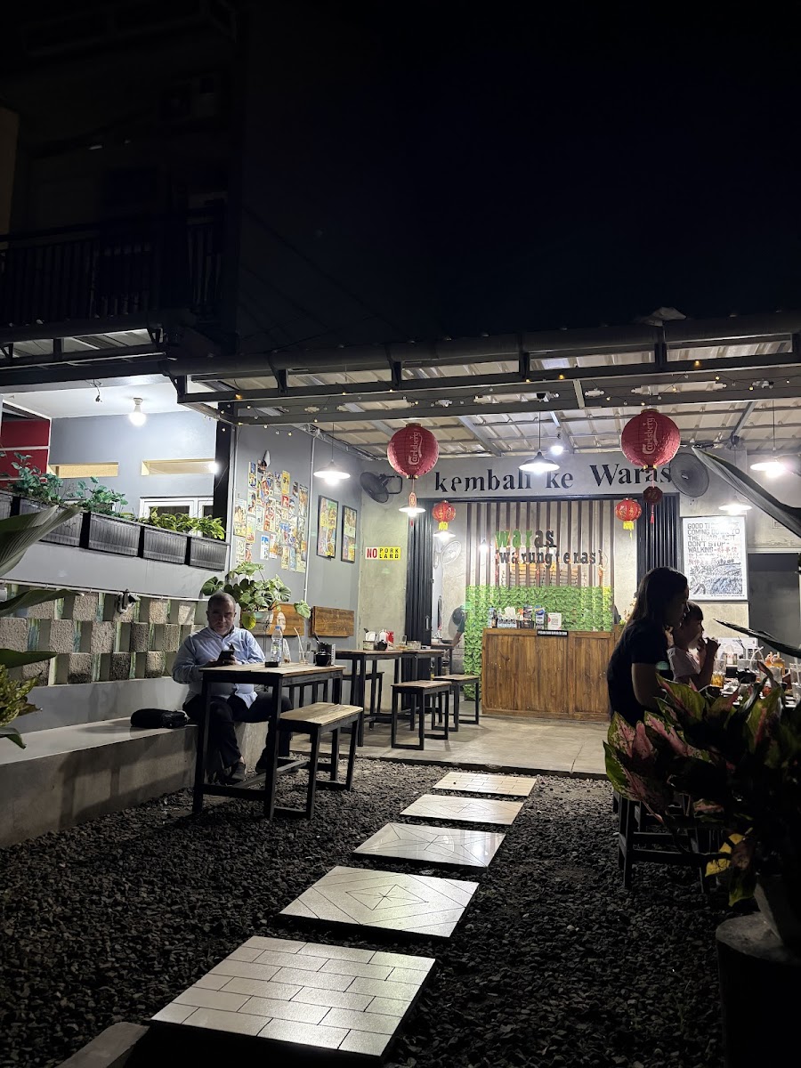 Waras Warung Teras