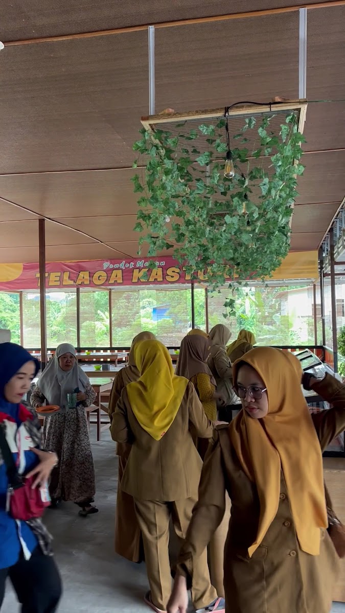Pondok Makan Telaga Kasturi Photo 2