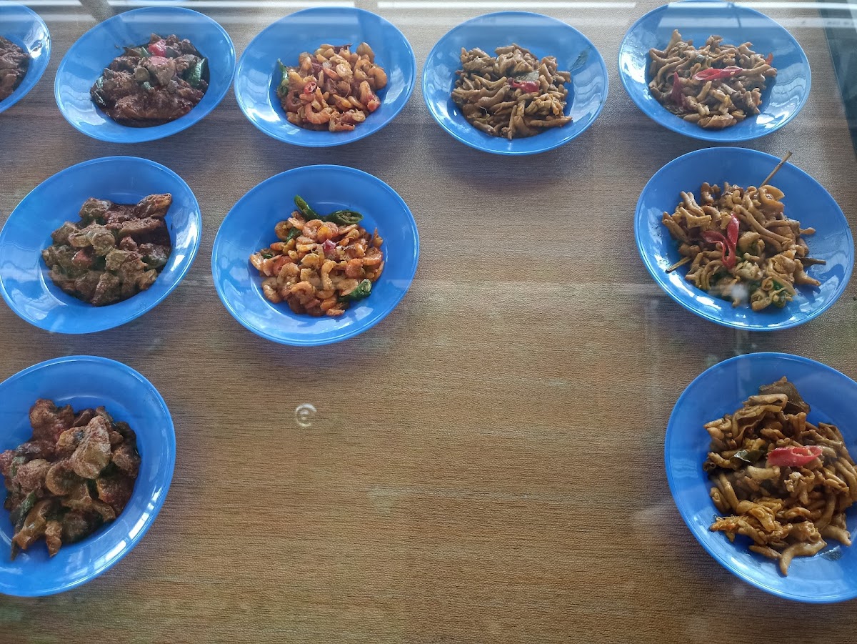 Pondok Makan Telaga Kasturi Photo 3