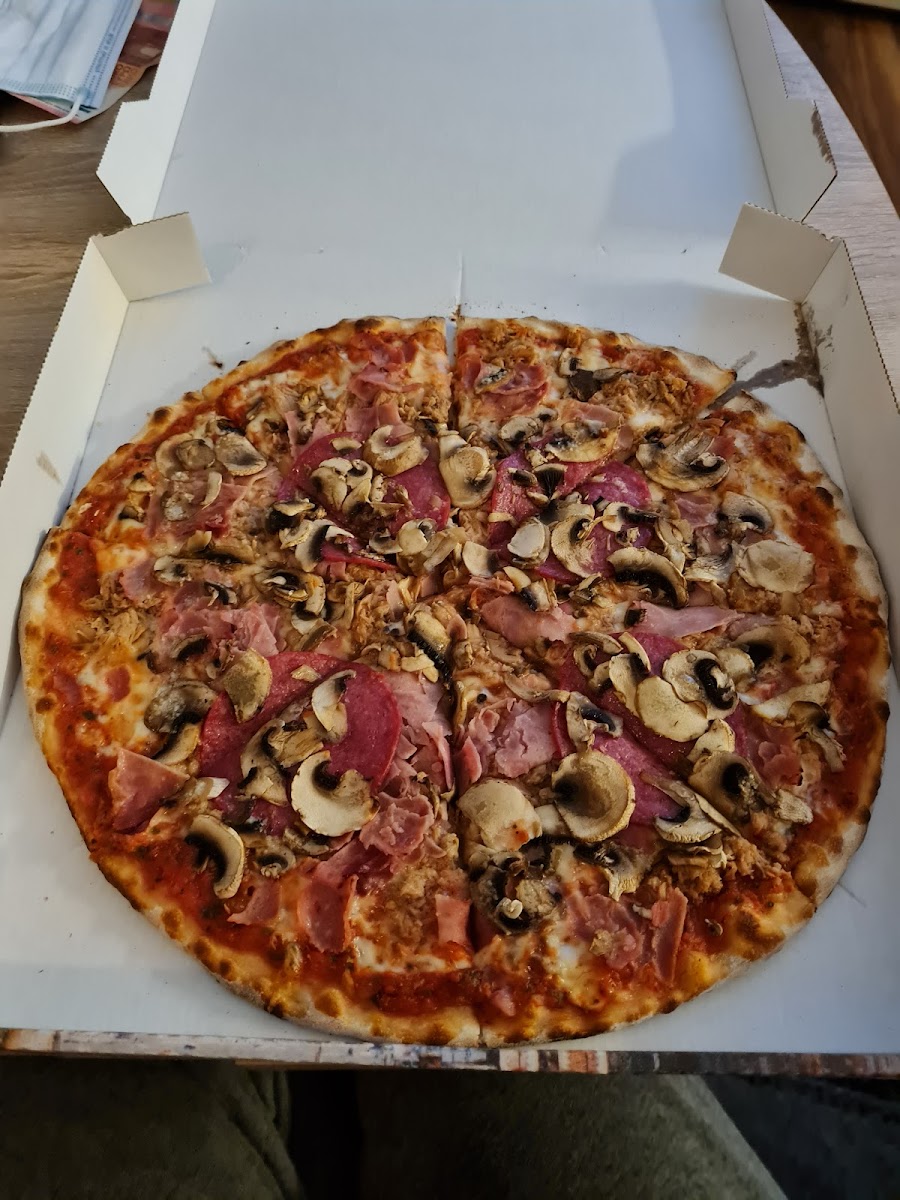 Pizzeria CasaNova la Fantastica Photo 10