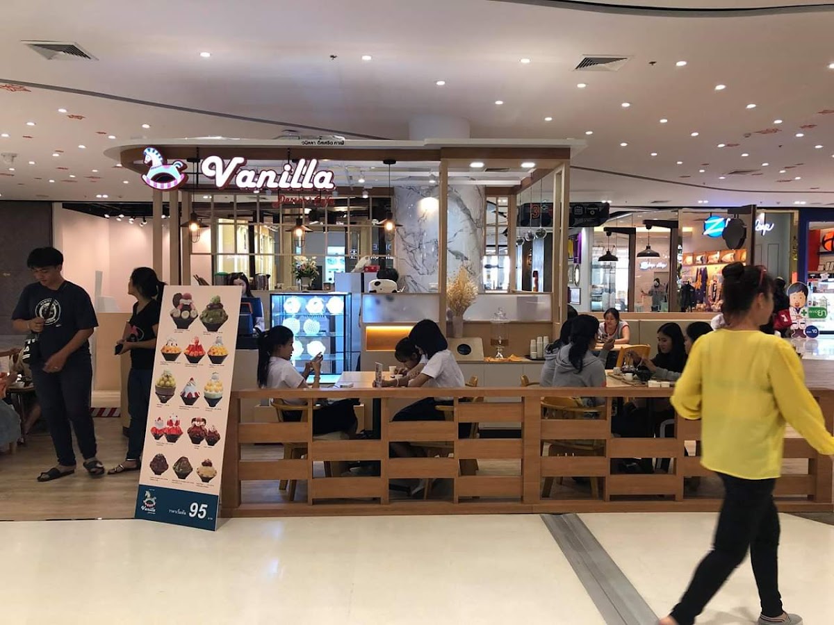 Vanilla Dessert Cafe Central korat