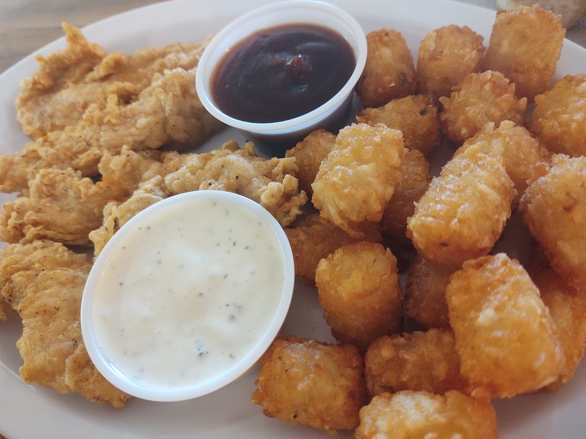 LG's Diner and Bakery Photo 7