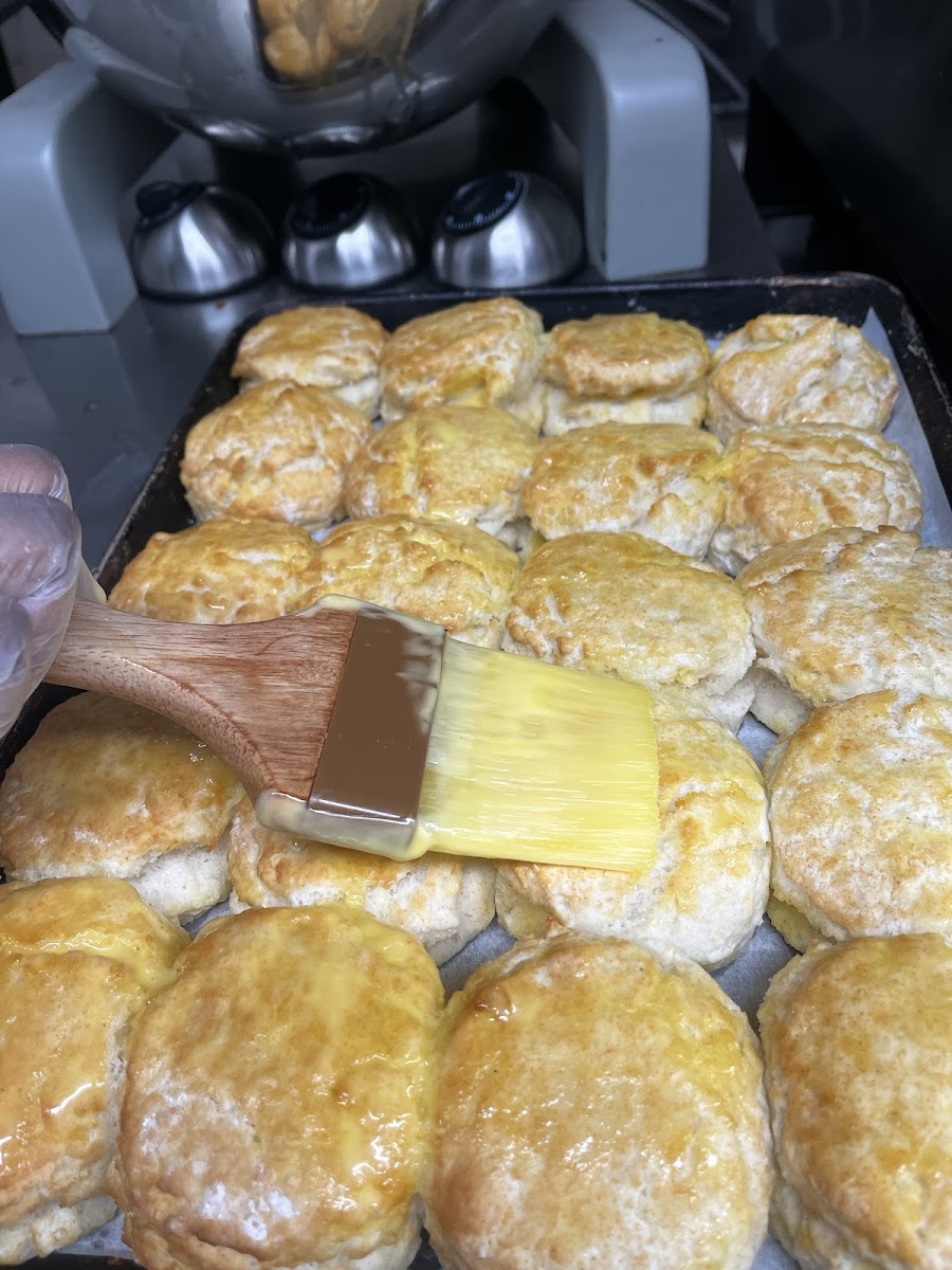 LG's Diner and Bakery Photo 8
