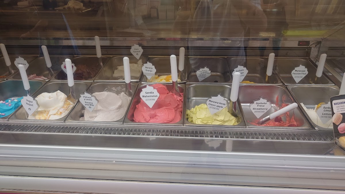 Cafeteria Pasteleria Photo 4