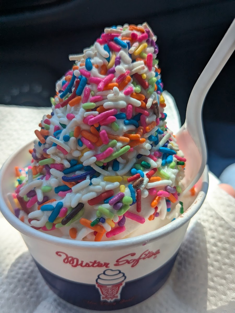 Mr Softee - Nathan's Famous Hot Dogs - Arthur Treachers Photo 4