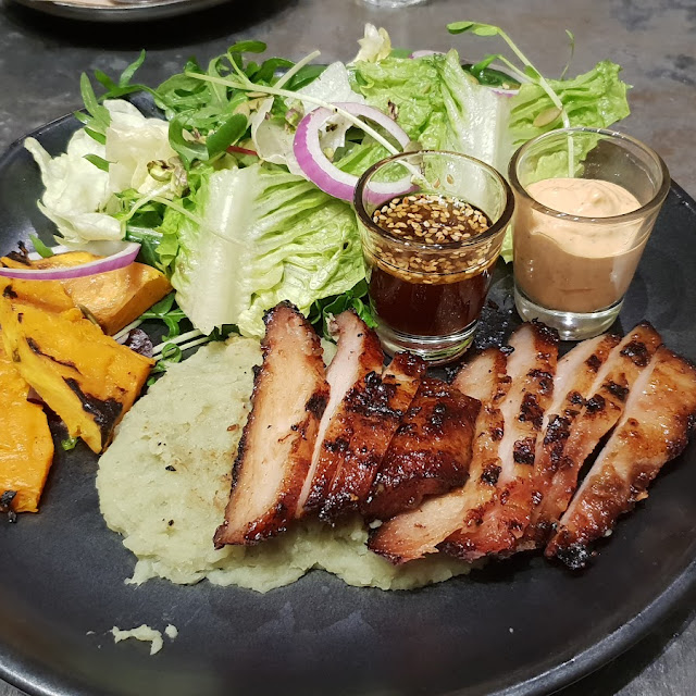 Nahm Dtok Grilled Beef & Rice