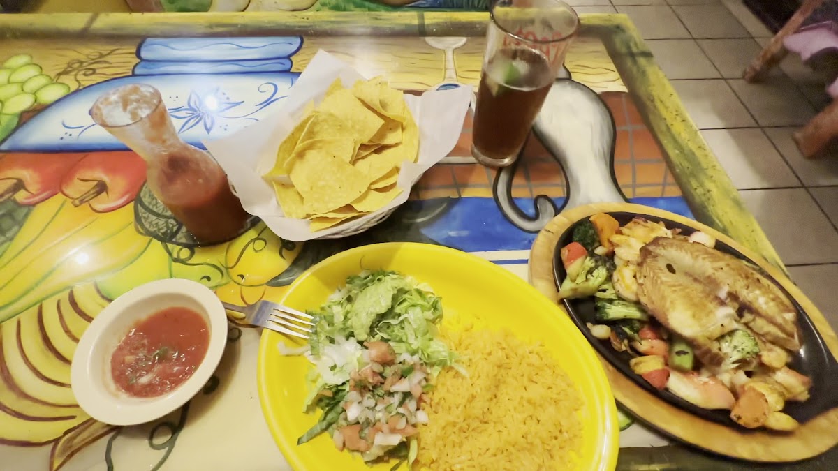 EL Azabache Mexican Restaurant Photo 2