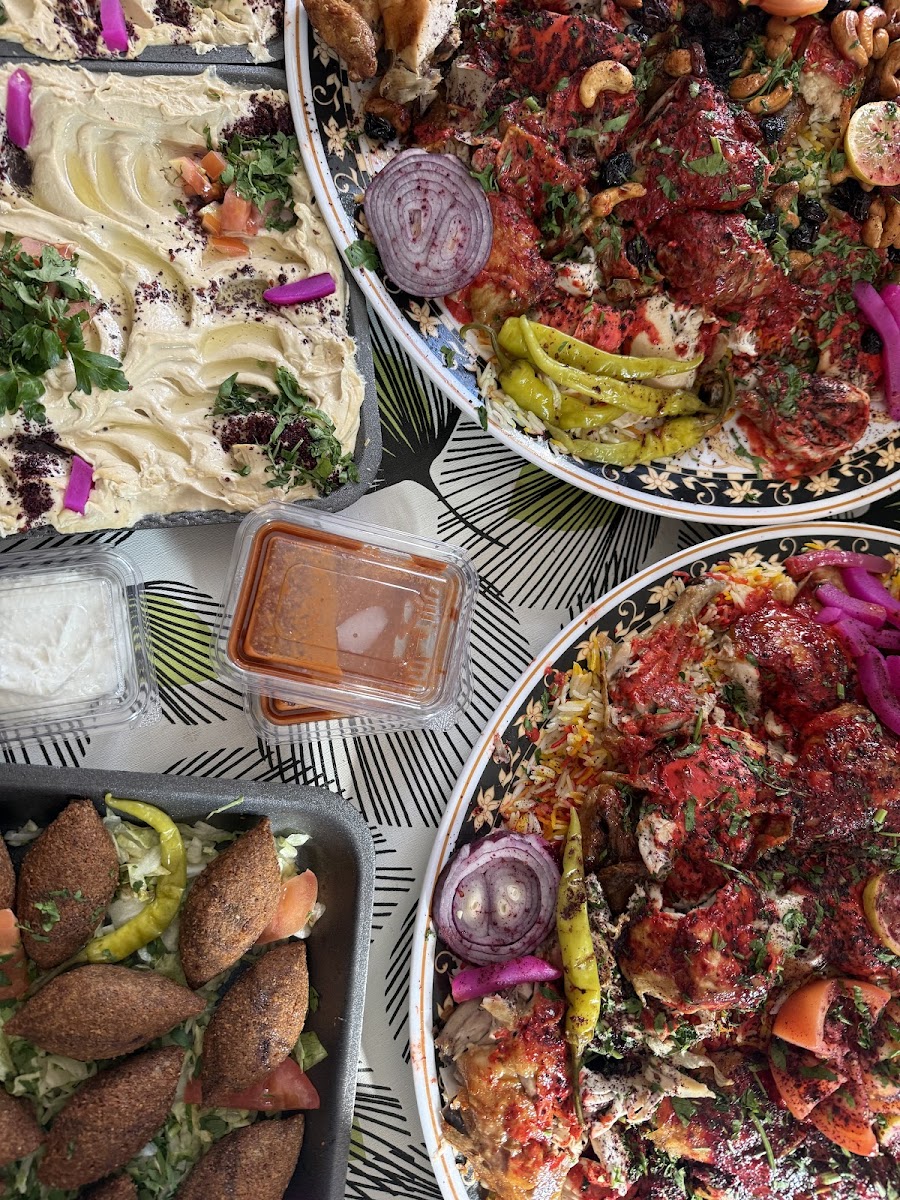 Yalla Habibi Photo 4