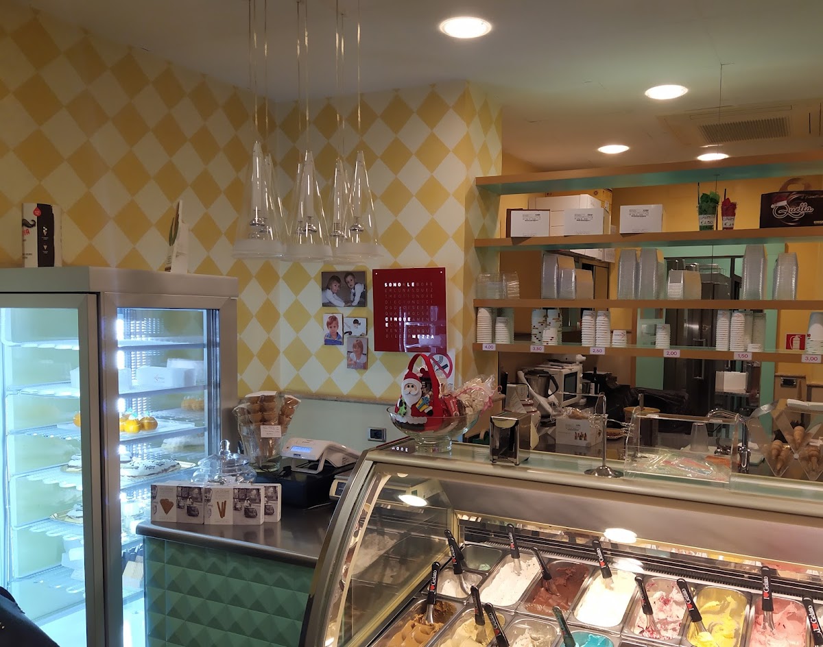 The Cremeria S.N.C. Of Bugatti P. & C. Gelateria