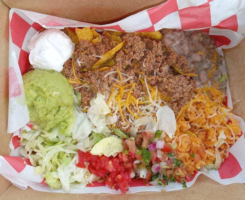 Outlaw Tacos, Pizza, Wings & More Photo 10