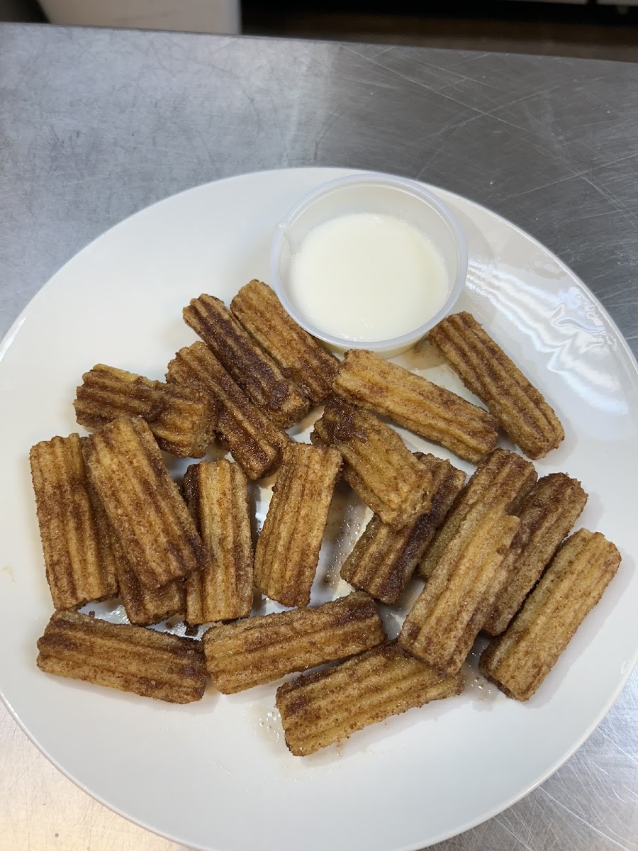 Outlaw Tacos, Pizza, Wings & More Photo 4