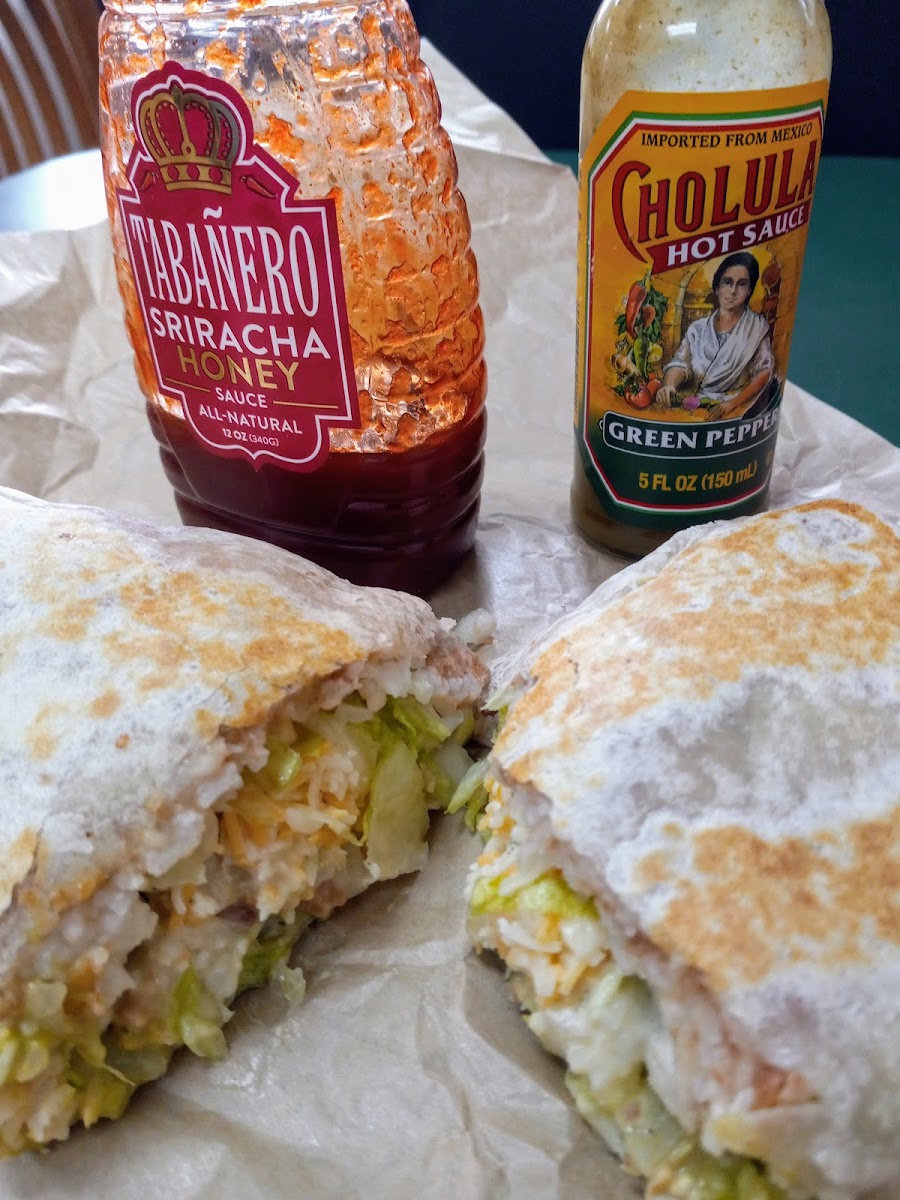 Outlaw Tacos, Pizza, Wings & More Photo 7