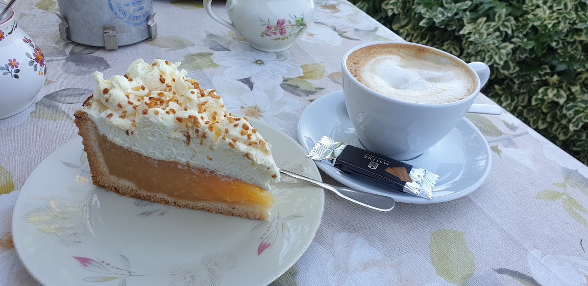 Cafe Roeschen Photo 5
