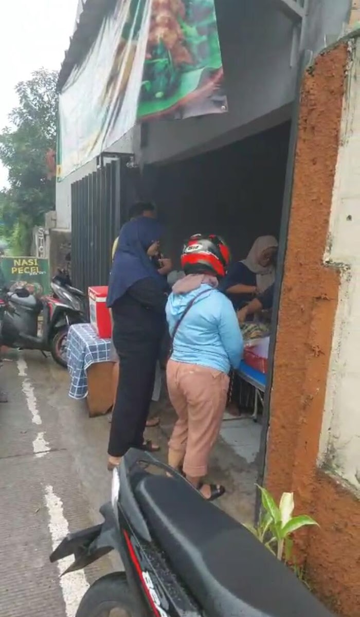 Nasi Pecel Mbak Sari Photo 2