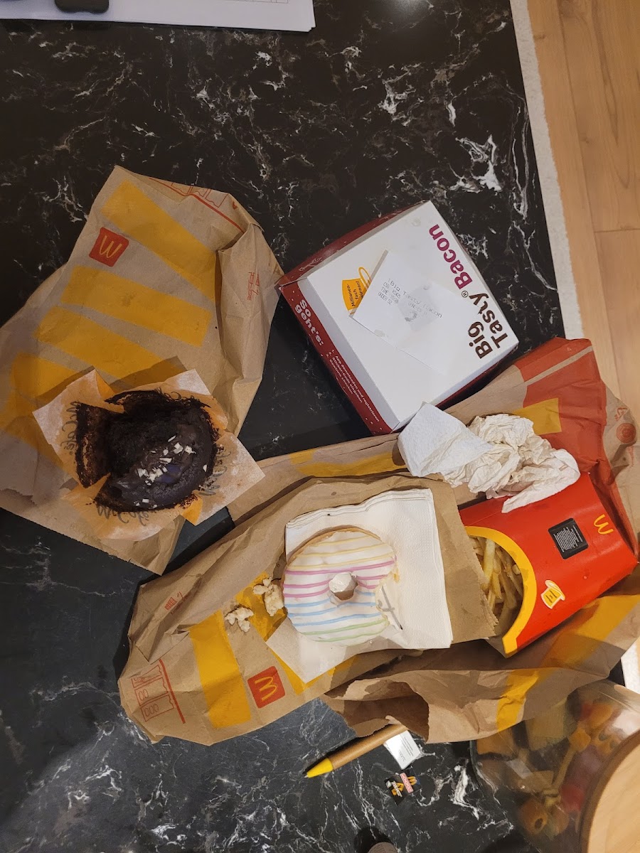 McDonald's Restaurant Photo 10