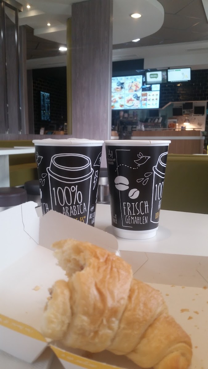 McDonald's Restaurant Photo 6