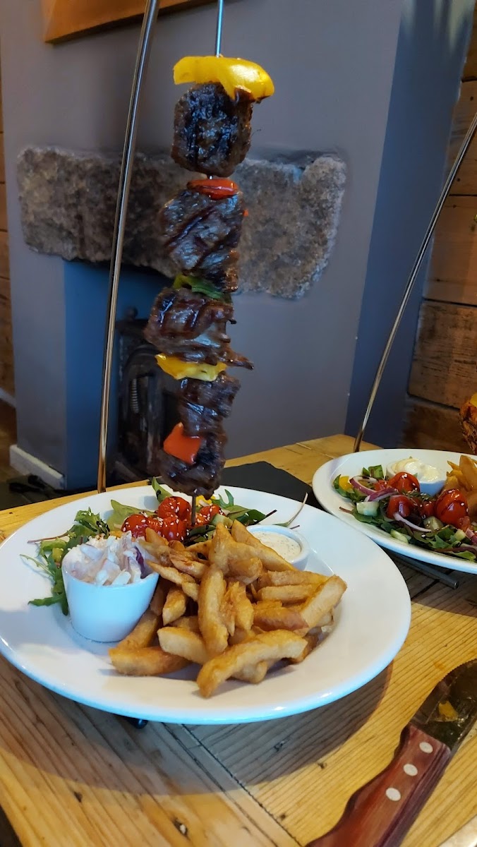 Beachcomber Bar & Grill Photo 7