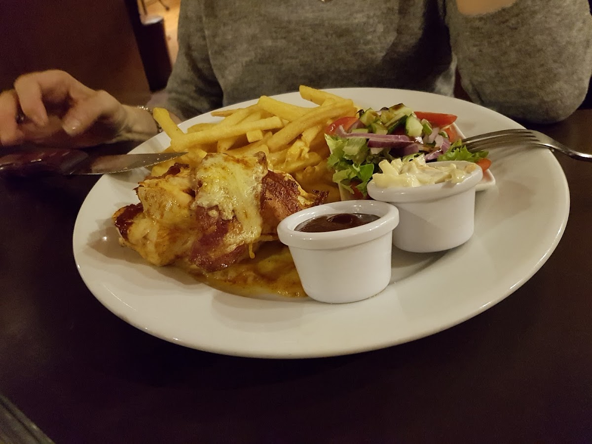 Beachcomber Bar & Grill Photo 9