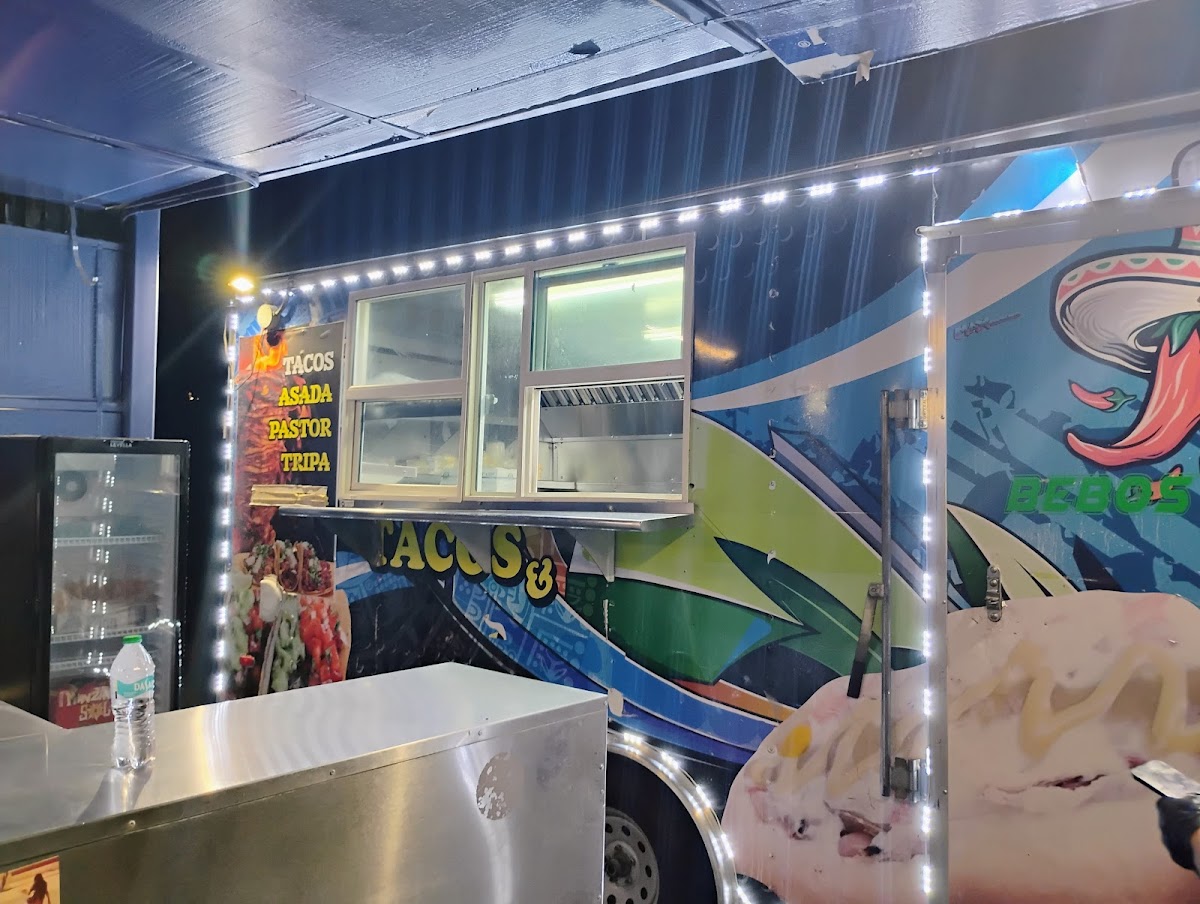 El Bebo's Street Tacos & Hot Dogs Photo 4