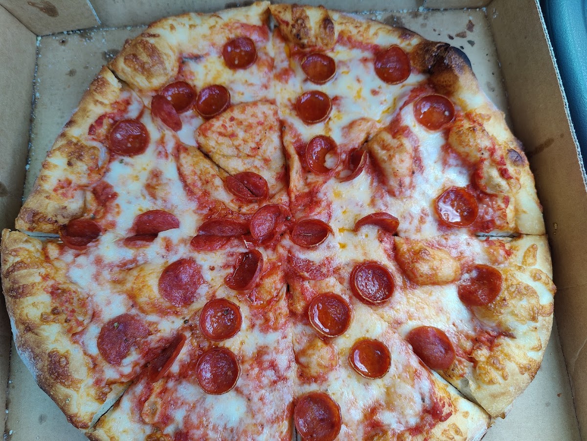 Saroki's Crispy Chicken & Pizza Photo 4
