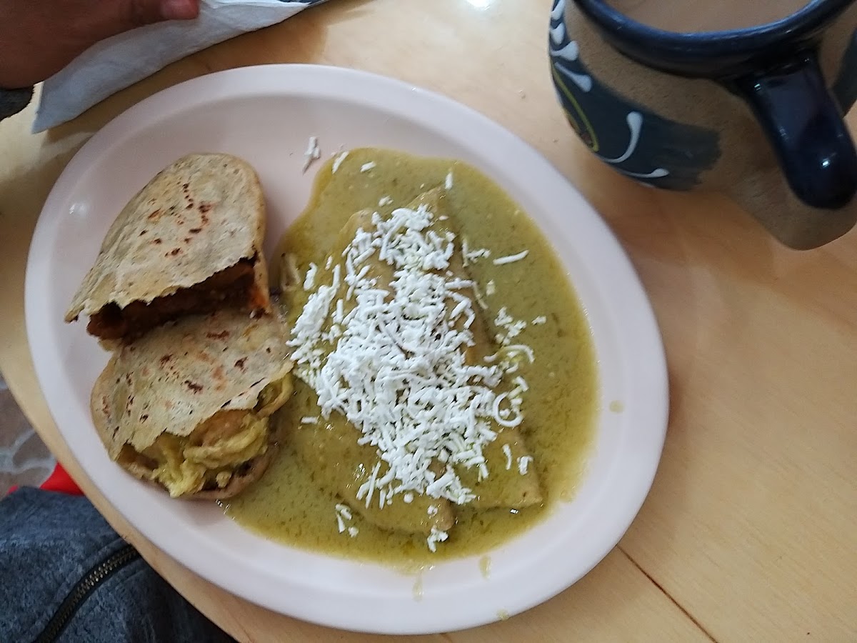 Enchiladas Y Gorditas 'La Divina Providencia' Photo 3