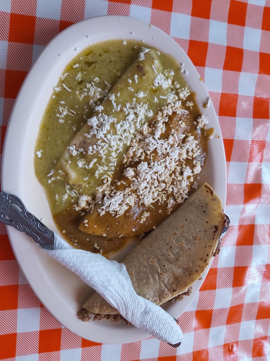 Enchiladas Y Gorditas 'La Divina Providencia' Photo 7